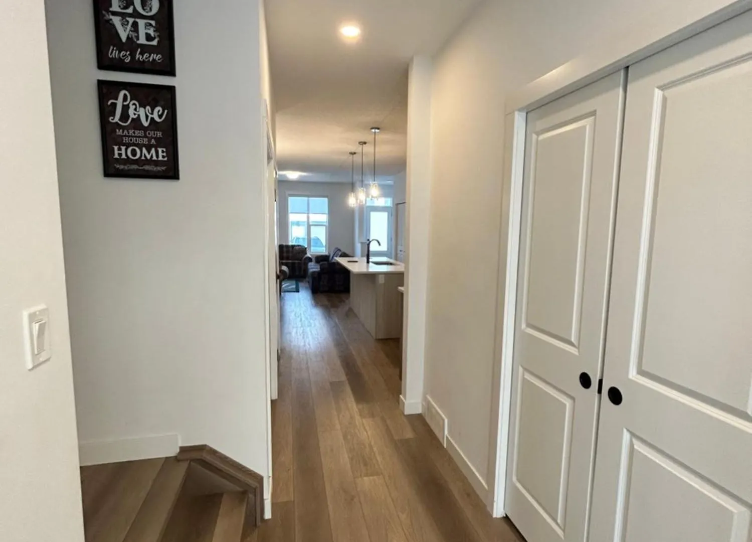 Seton Villas Cozy Four-Bed House Калгари Канада